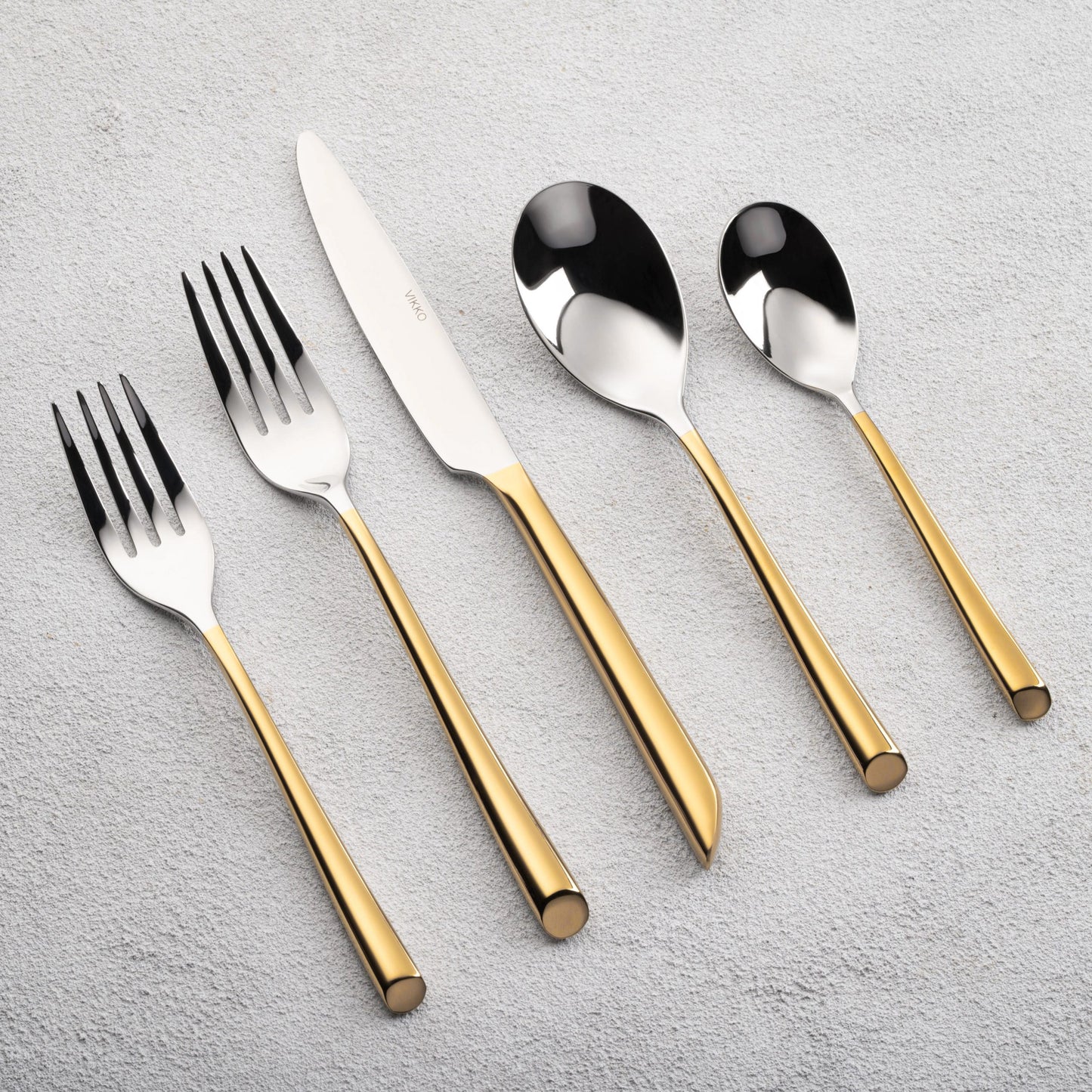 Vikko Crown - Pearl Round, Gold Handle SS 18/10, Flatware, 20 Pc Set - Gift Box Window