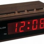 ALARM CLOCK WOODGRAIN LOOK BATTERY POWERED 1