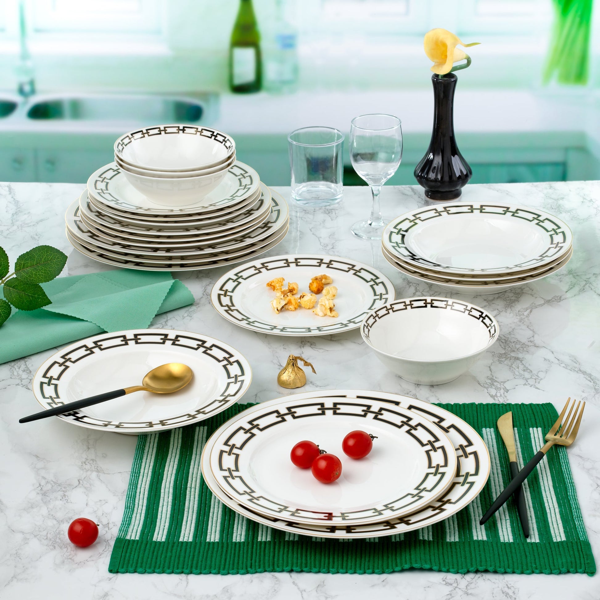 Abbey Black Chain With Gold Bone China 20PC Set 7