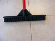 WONDER BROOM RUBBER BRISTLE -LARGE