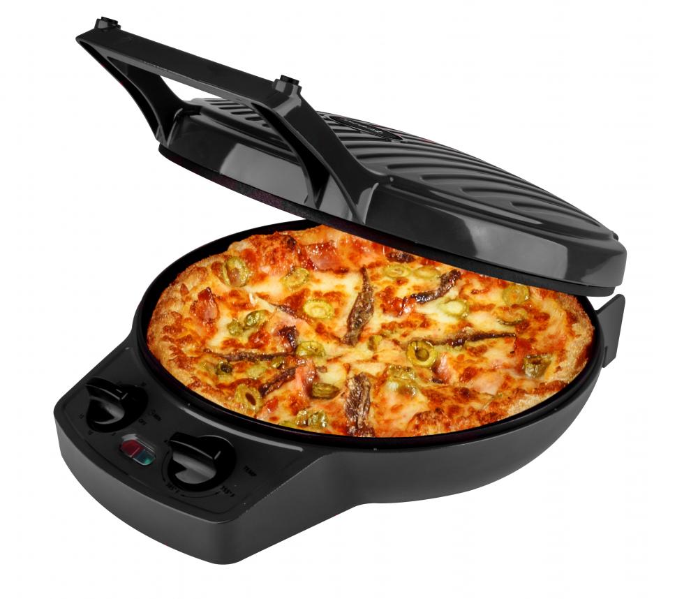 Courant 12 Inch Electronic Pizza Maker w/ Dial, Opens 180�, Black