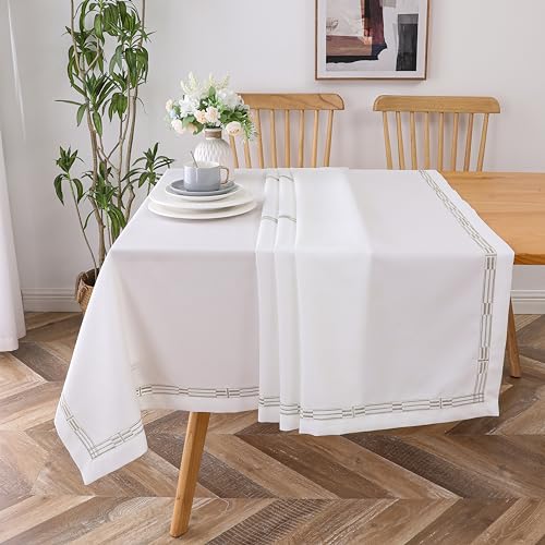Majestic Tablecloths (70"X120", Linen Look White Center Gold Square) 3