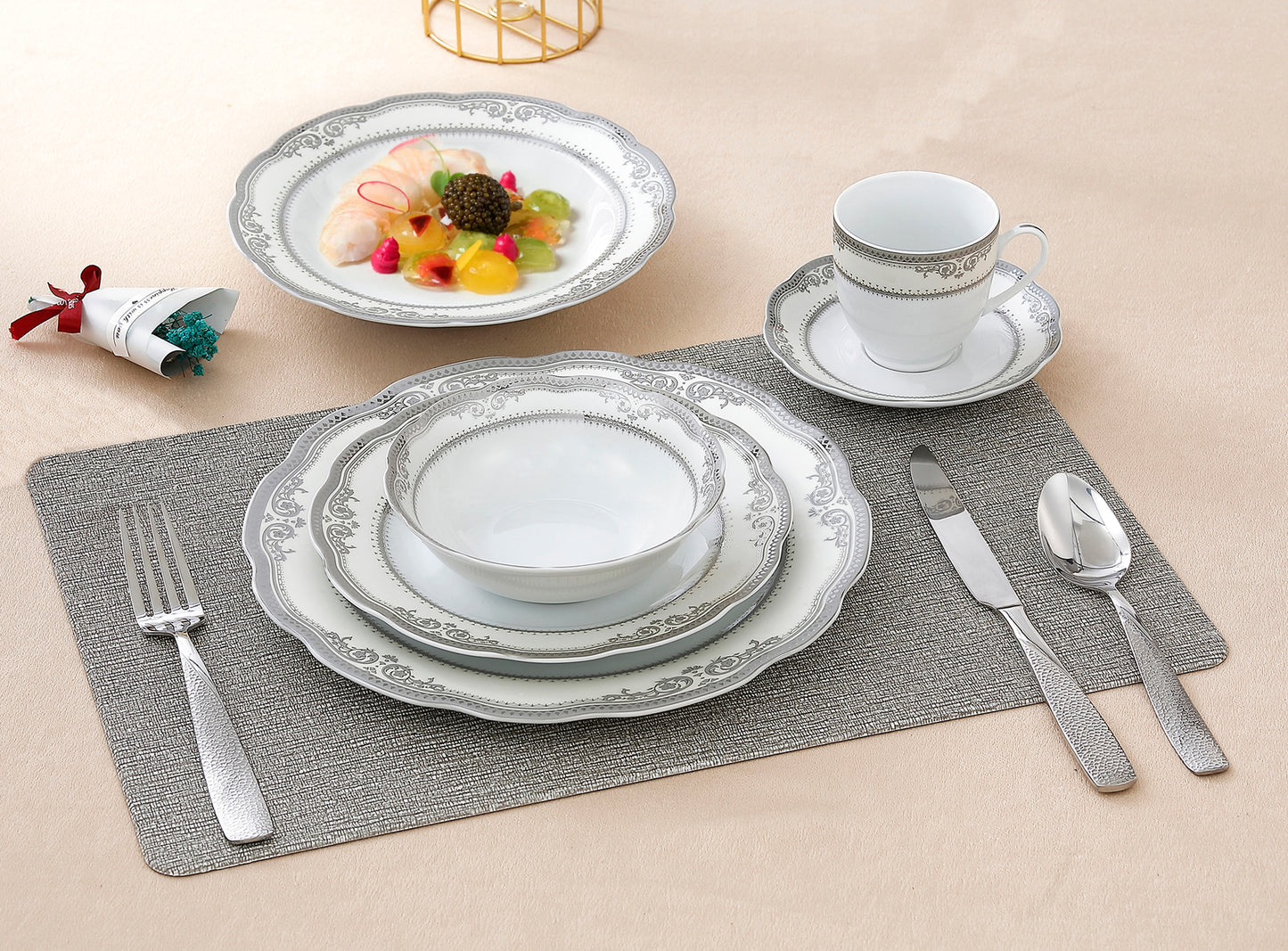 Porcelain Wavy Edge Dinnerware Set, 24 Piece Service for 4 Victoria Design 4