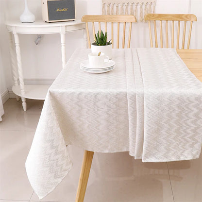 Majestic Tablecloths, Zigzag Gold