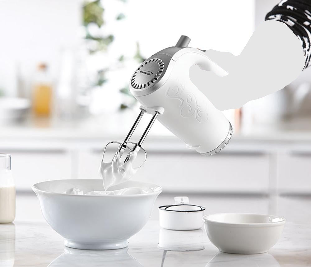 Brentwood 5 Speed Hand Mixer White